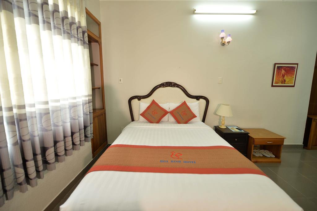 Hoa Binh 2 Hotel Long Xuyên Exterior foto