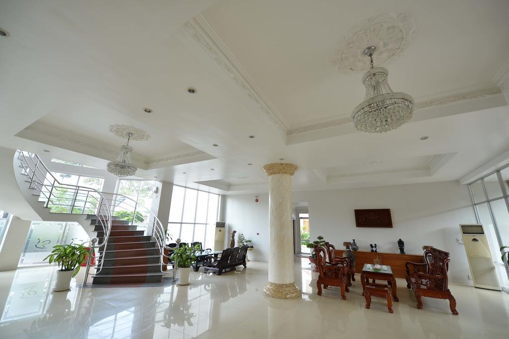 Hoa Binh 2 Hotel Long Xuyên Exterior foto