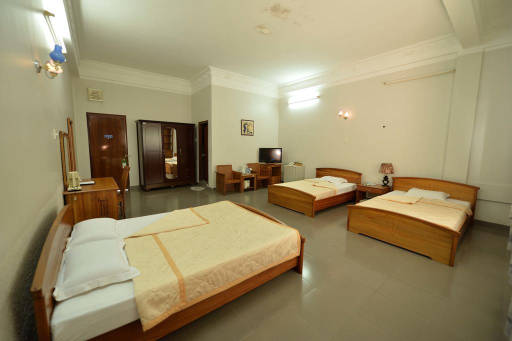 Hoa Binh 2 Hotel Long Xuyên Exterior foto